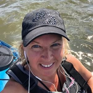 Meet your Posher, Glorya